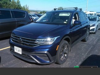 Used 2023 Volkswagen Tiguan SE image 1