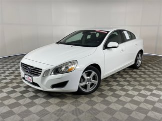 Used 2013 Volvo S60 T5 image 1
