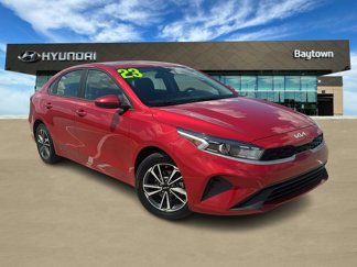 Used 2023 Kia Forte LXS image 1