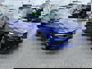 Certified 2025 Hyundai Elantra Sport image 1