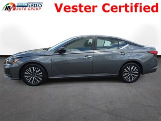 Used 2024 Nissan Altima 2.5 SV image 1
