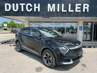 Used 2024 Kia Sportage LX image 1