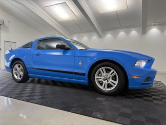 Used 2013 Ford Mustang Coupe image 1