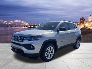 New 2025 Jeep Compass Latitude image 1