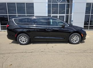New 2025 Chrysler Pacifica Select image 1