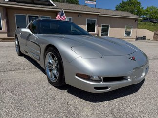 Used 2004 Chevrolet Corvette Coupe w/ Preferred Equipment Group image 1