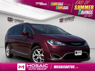 Used 2017 Chrysler Pacifica Touring-L Plus w/ Tire & Wheel Group image 1