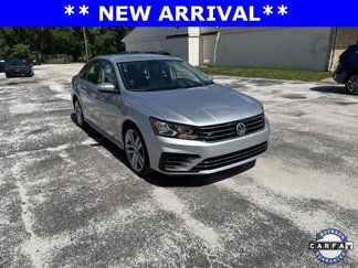 Used 2018 Volkswagen Passat 2.0T R-Line image 1