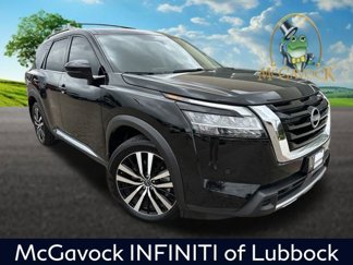 Used 2024 Nissan Pathfinder Platinum w/ Cargo Package image 1
