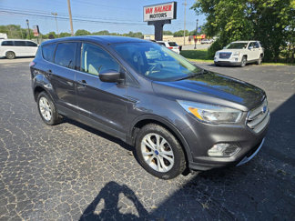 Used 2017 Ford Escape SE image 1