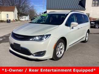 Used 2017 Chrysler Pacifica Touring-L Plus w/ Tire & Wheel Group image 1