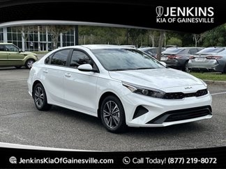 Used 2023 Kia Forte LXS image 1