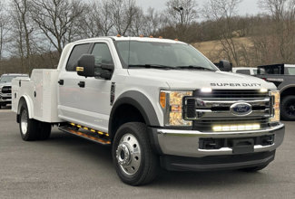 Used 2017 Ford F450 XLT w/ XLT Value Package image 1