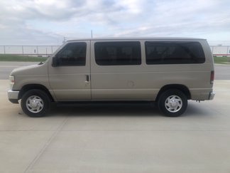 Used 2008 Ford E-350 and Econoline 350 Super Duty Wagon image 1