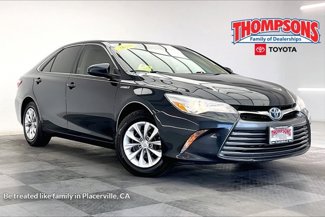 Used 2016 Toyota Camry LE image 1