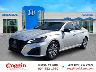 Used 2024 Nissan Altima 2.5 SV image 1