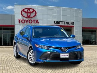 Used 2019 Toyota Camry L image 1