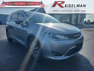 Used 2020 Chrysler Pacifica Touring-L Plus image 1