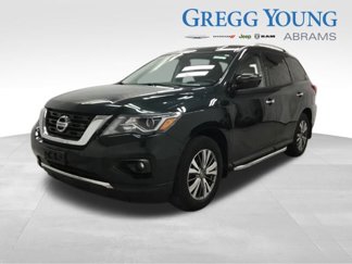 Used 2020 Nissan Pathfinder SV image 1