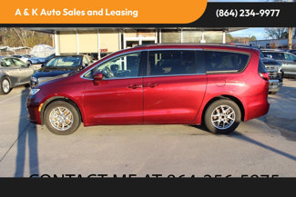 Used 2021 Chrysler Pacifica Touring image 1