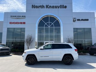 Used 2022 Jeep Grand Cherokee Laredo X image 1