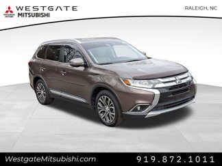 Used 2017 Mitsubishi Outlander GT image 1