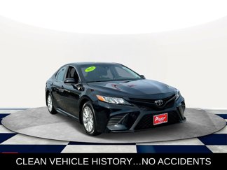 Used 2020 Toyota Camry SE image 1