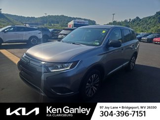 Used 2020 Mitsubishi Outlander ES image 1