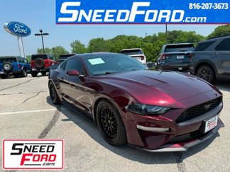 Used 2018 Ford Mustang Coupe w/ Black Accent Pkg image 1