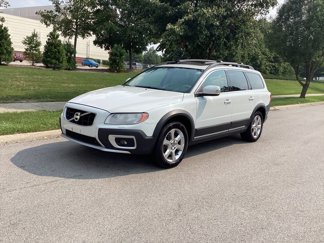 Used 2010 Volvo XC70 3.2 image 1