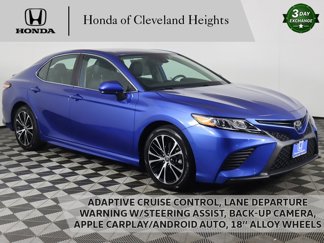 Used 2020 Toyota Camry SE image 1