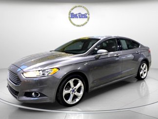 Used 2013 Ford Fusion SE image 1