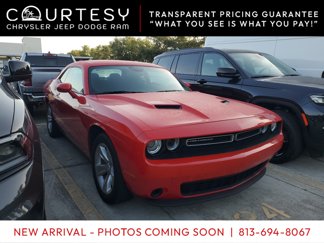 Used 2023 Dodge Challenger SXT image 1