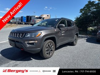 Used 2019 Jeep Compass Trailhawk image 1