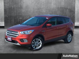 Used 2019 Ford Escape SE image 1
