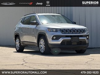 Used 2022 Jeep Compass Latitude image 1
