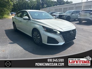 Used 2023 Nissan Altima 2.5 SV image 1