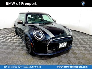 Certified 2023 MINI Cooper 2-Door Hardtop w/ Signature Upholstery Package image 1