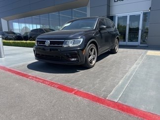 Used 2020 Volkswagen Tiguan SE R-Line image 1