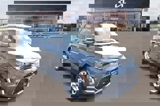 New 2025 Kia Soul LX image 1