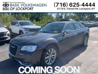 Used 2018 Chrysler 300 Limited image 1