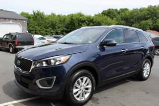 Used 2017 Kia Sorento LX w/ LX Convenience Package image 1
