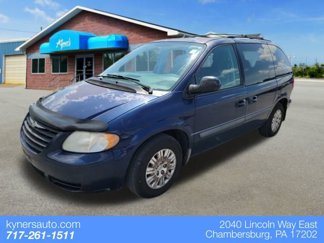Used 2006 Chrysler Town & Country w/ Popular Equipment Group I image 1
