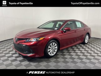 Used 2019 Toyota Camry LE image 1