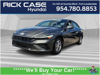 Certified 2025 Hyundai Elantra SE image 1