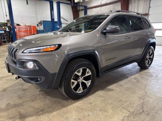Used 2016 Jeep Cherokee Trailhawk w/ Comfort/Convenience Group image 1