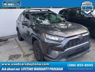Used 2019 Toyota RAV4 LE image 1