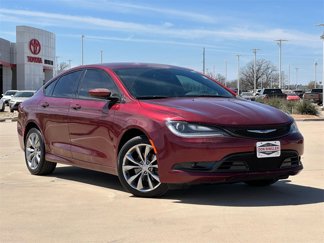 Used 2015 Chrysler 200 S w/ Comfort Group image 1
