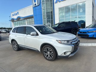 Used 2018 Mitsubishi Outlander SE image 1