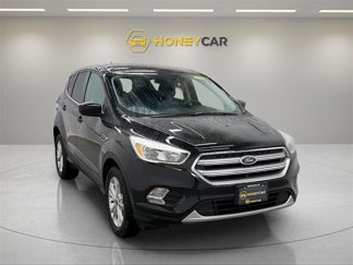 Used 2017 Ford Escape SE w/ SE Cold Weather Package image 1